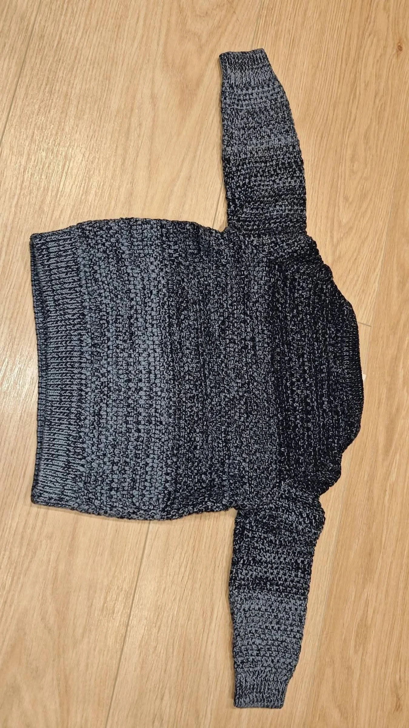 New sweater 9months 🌹 – photo 3